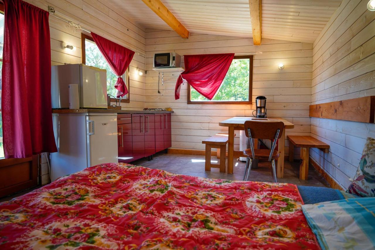 Chalet 2 Personnes Mialanes Exterior photo
